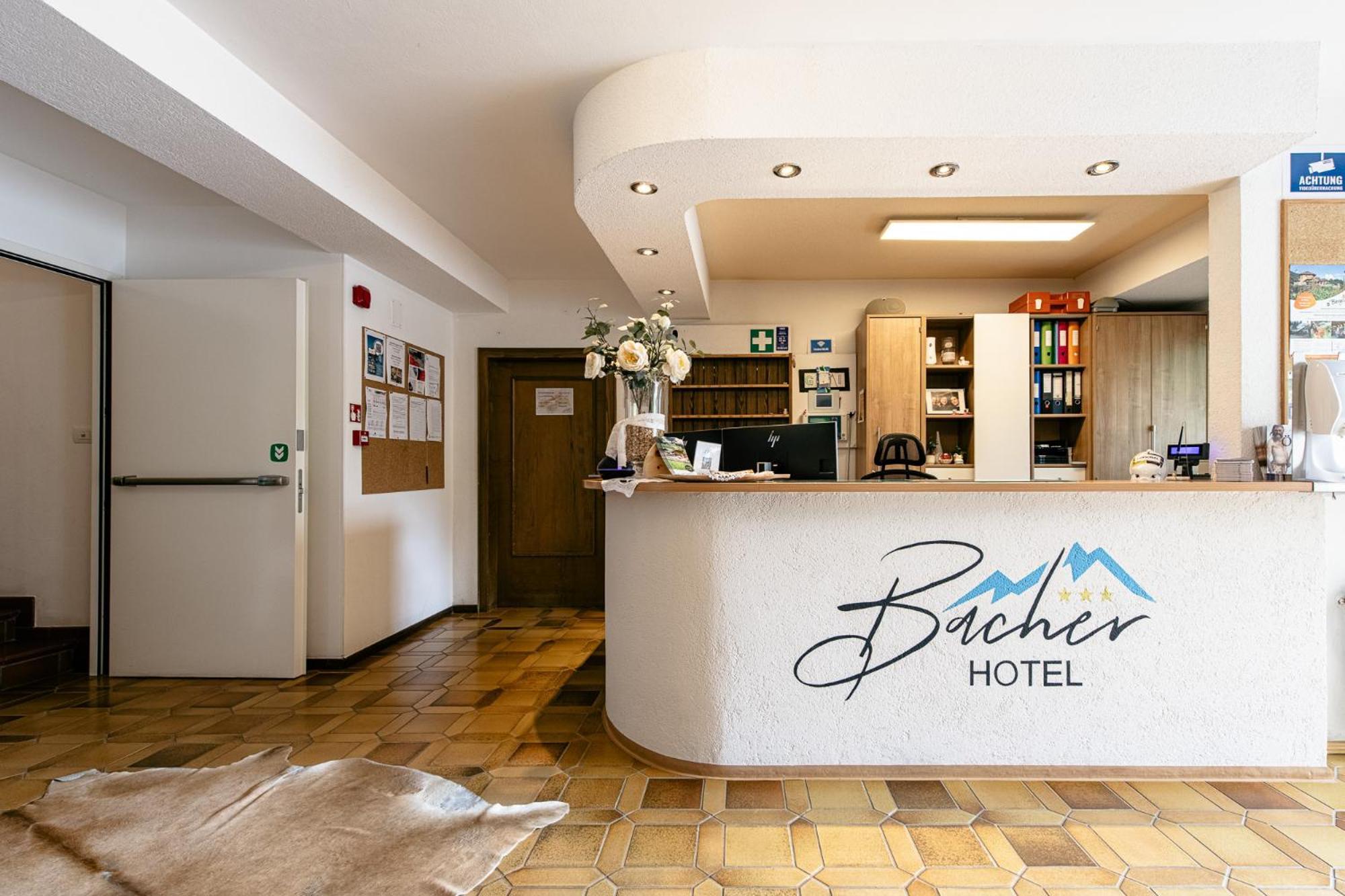 Hotel Bacher Рива-ди-Турес Экстерьер фото